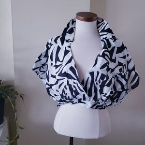 Le Regazze NWT Italy Made Linen Crop Top - Plunging V - M